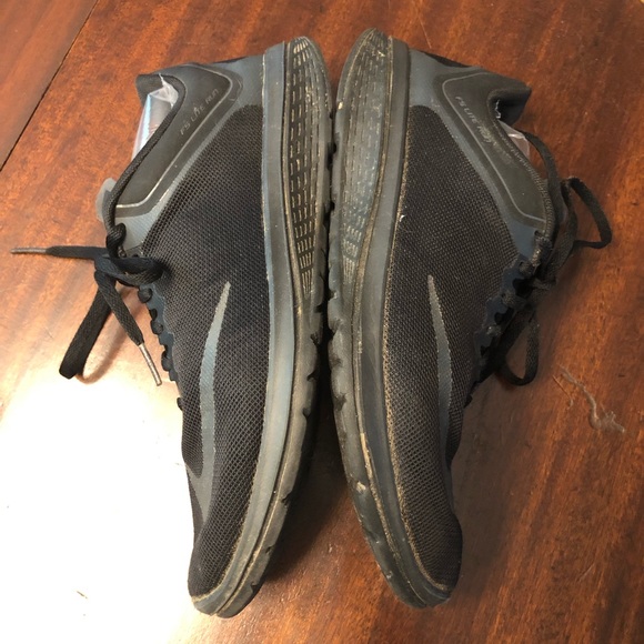 Nike women's FS Lite Run Black Running Shoe Size 9.5 - Picture 7 of 11